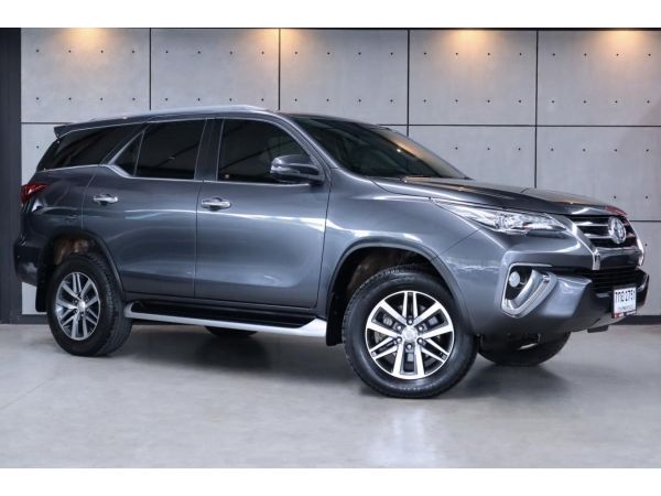 2018 Toyota Fortuner 2.4 V SUV AT (ปี 15-18) B2751